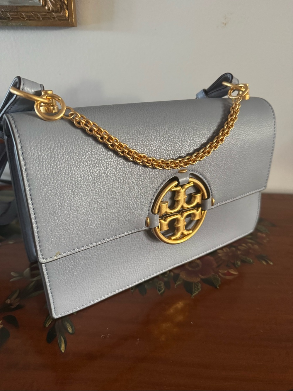 Tory Burch Fleming Convertible Shoulder Bag in Light Gray with Gold Hardware